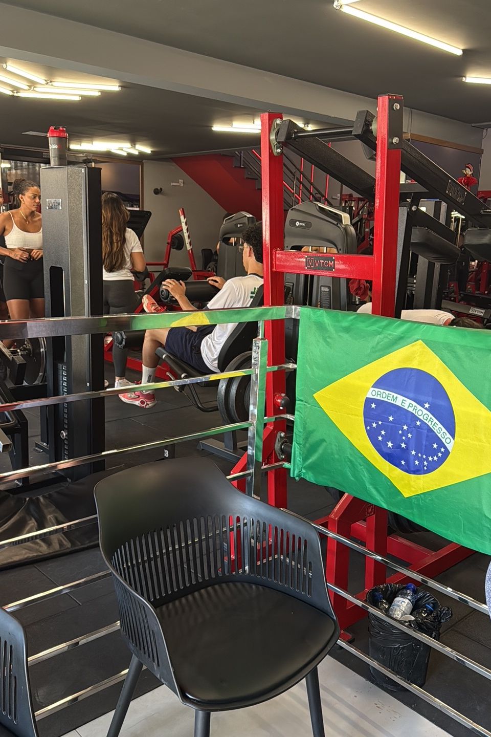 Academia - foto 2